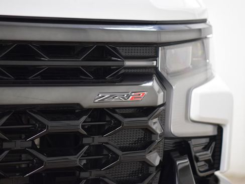 Used 2023 Chevrolet Silverado 1500 ZR2 w/ Technology Package AWD/4WD image 16