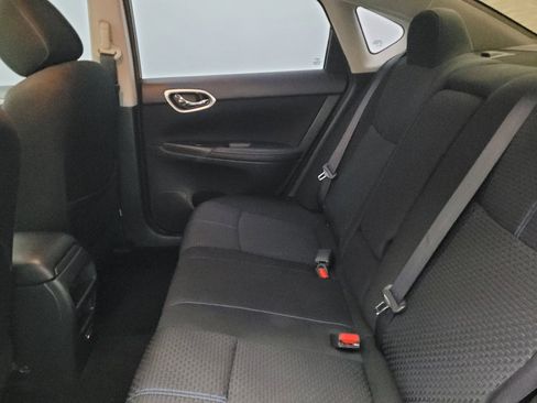 Used 2019 Nissan Sentra SR FWD image 18