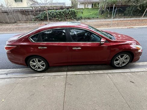 Used 2013 Nissan Altima 3.5 SV FWD image 8