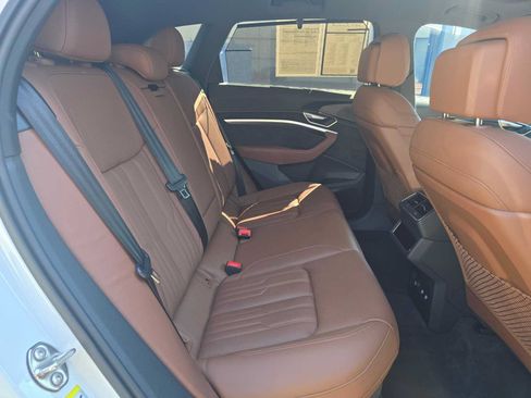 Used 2019 Audi e-tron Prestige AWD/4WD image 12