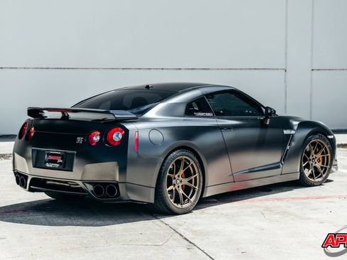 Used 2010 Nissan GT-R Premium AWD/4WD image 51