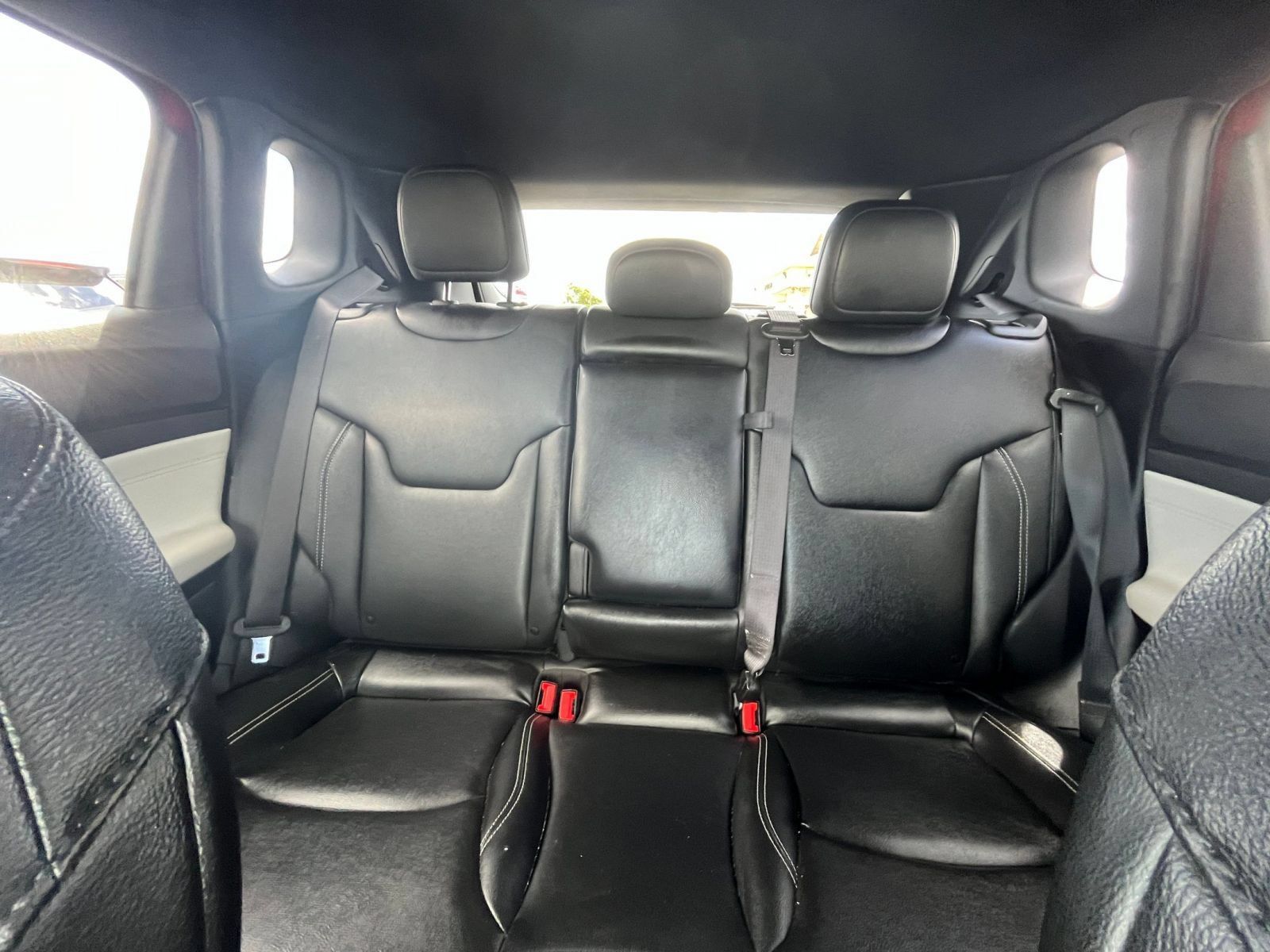 Used 2025 Jeep Compass Limited AWD/4WD image 32
