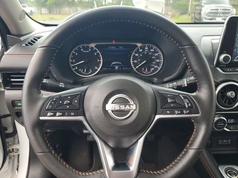 Used 2025 Nissan Sentra SR w/ SR Premium Package FWD image 28