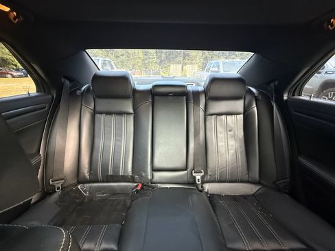 Used 2014 Chrysler 300 S RWD image 19