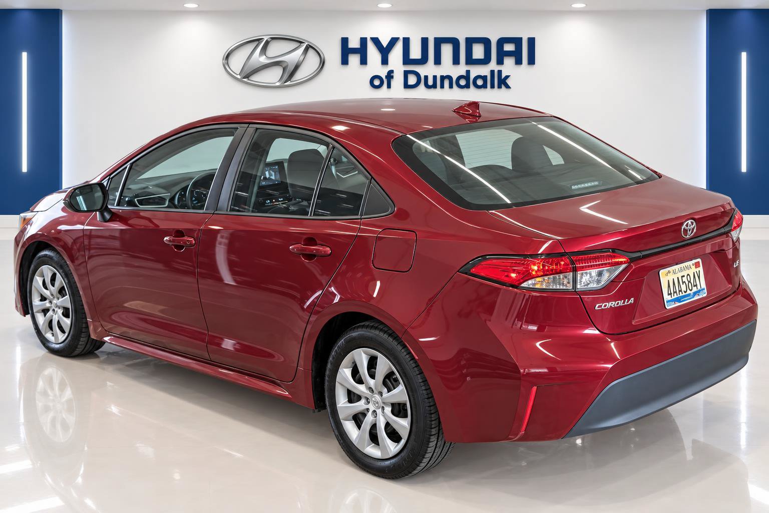 Used 2024 Toyota Corolla LE FWD image 2