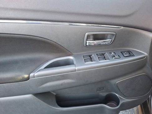 Used 2024 Mitsubishi Outlander Sport LE image 14