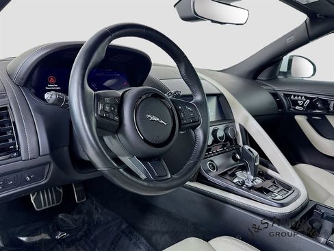 Used 2022 Jaguar F-TYPE P450 image 9
