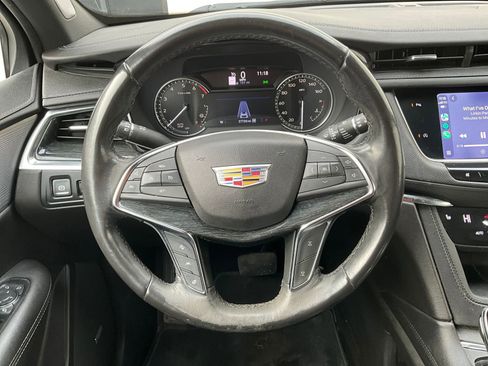 Certified 2022 Cadillac XT5 Premium Luxury image 3