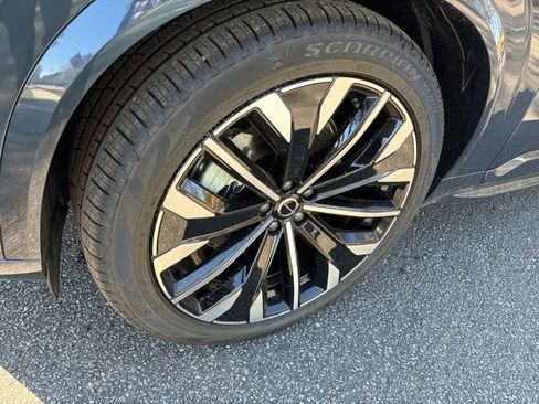 New 2026 Volvo XC90 B6 Ultra w/ Lounge Package AWD/4WD image 13