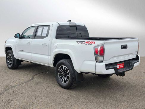 Used 2020 Toyota Tacoma TRD Sport AWD/4WD image 5