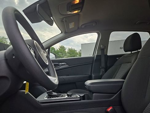 Certified 2025 Kia Sportage LX AWD/4WD image 30