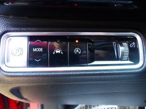 Used 2025 Buick Envision Sport Touring AWD/4WD image 25