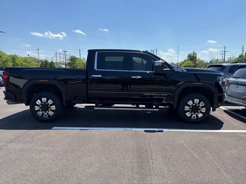 Used 2025 GMC Sierra 2500 Denali w/ Snow Plow Prep/Camper Package AWD/4WD image 4