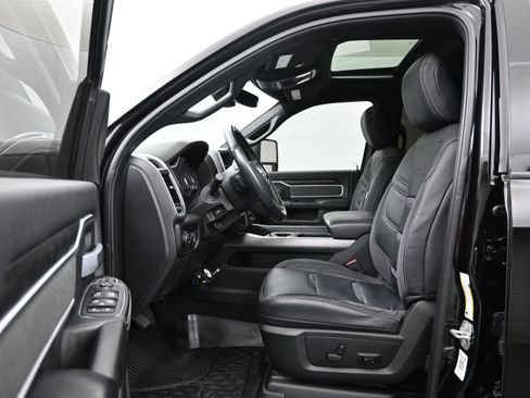 Used 2023 RAM 2500 Big Horn w/ Level B Equipment Group image 8