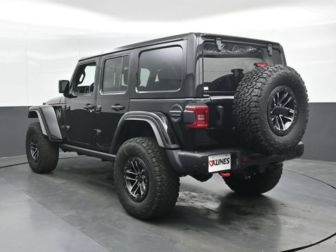 Used 2024 Jeep Wrangler Unlimited Rubicon AWD/4WD image 11