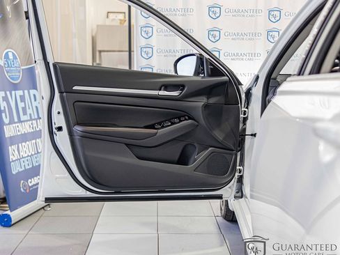 Used 2024 Nissan Altima 2.5 SR image 29