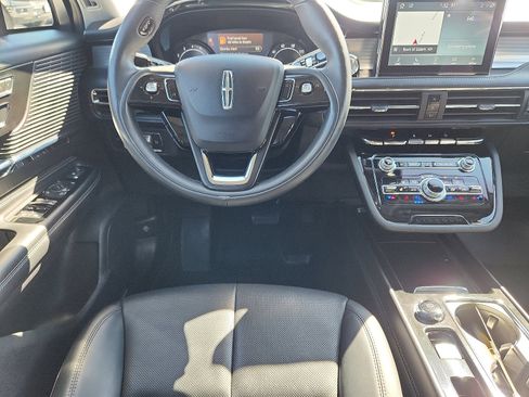 Used 2022 Lincoln Corsair AWD w/ Premium Package image 10