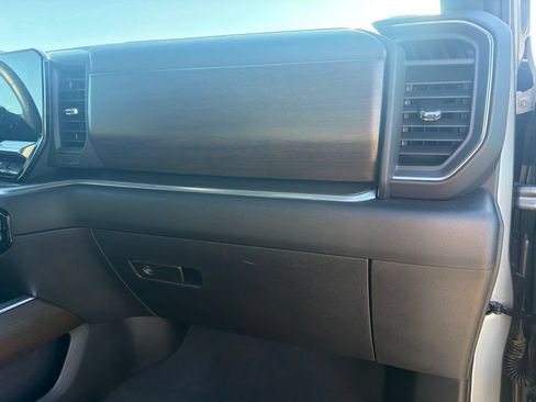 Certified 2026 Chevrolet Silverado 1500 High Country w/ Technology Package AWD/4WD image 38