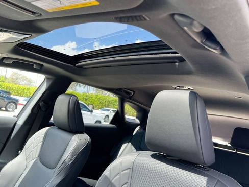 Certified 2025 Lexus RX 350 Premium w/ Accessory Package (Z1) image 18