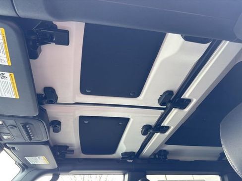 New 2026 Ford Bronco Badlands image 29