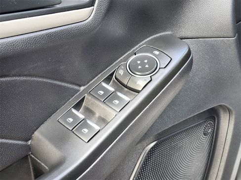 Certified 2022 Ford Escape SE w/ SE Sport Appearance Package image 17