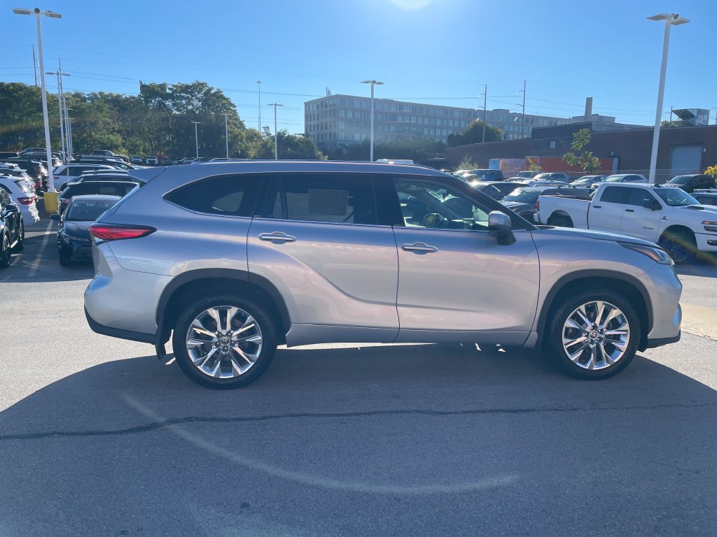 Used 2020 Toyota Highlander Limited AWD/4WD image 6