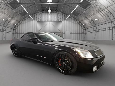 Used 2006 Cadillac XLR V RWD image 5