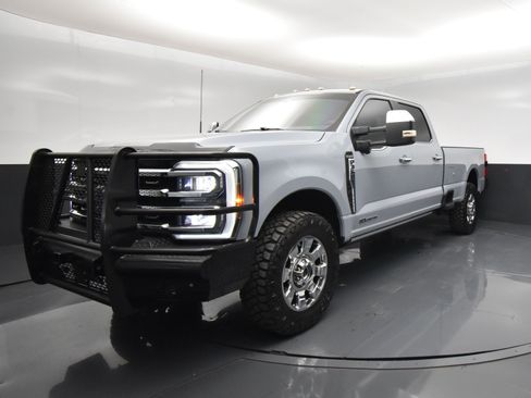 Used 2024 Ford F350 King Ranch w/ Chrome Package AWD/4WD image 2