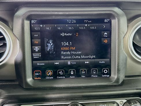 Used 2021 Jeep Wrangler Unlimited Sahara w/ Uconnect 4C Nav & Sound Group image 16