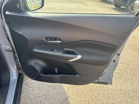 Used 2023 Nissan Kicks SV FWD image 23
