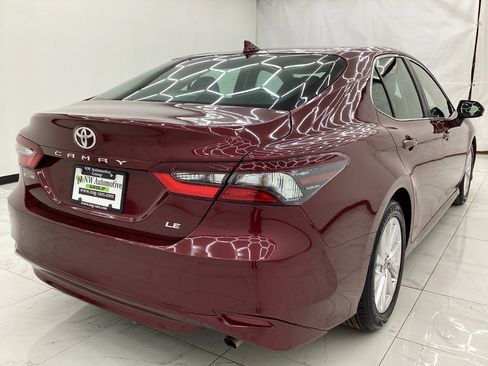 Used 2021 Toyota Camry LE image 8