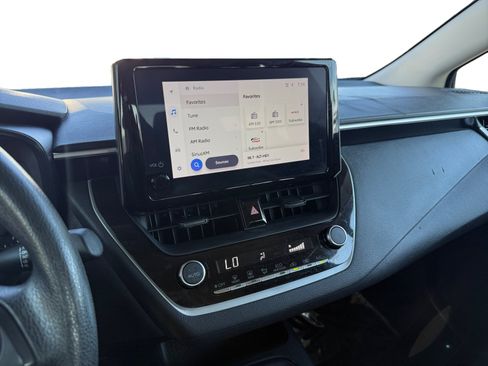 Used 2023 Toyota Corolla LE w/ Carpet Mat Package (TMS) FWD image 15