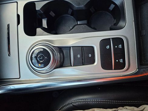 Used 2023 Ford Explorer XLT w/ Equipment Group 202A image 43