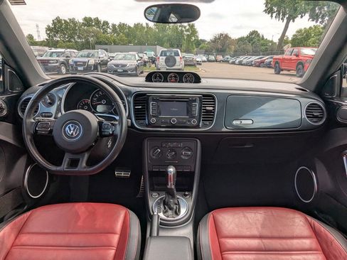 Used 2012 Volkswagen Beetle 2.0T FWD image 3