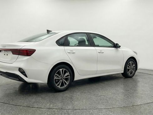 Used 2024 Kia Forte LXS image 9