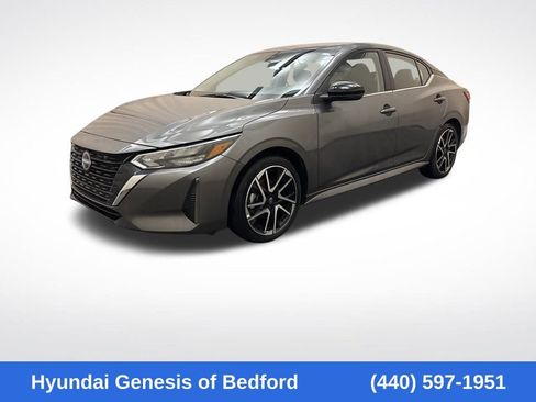 Used 2025 Nissan Sentra SR image 1