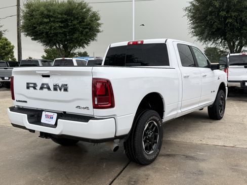 Used 2026 RAM 2500 Laramie AWD/4WD image 5