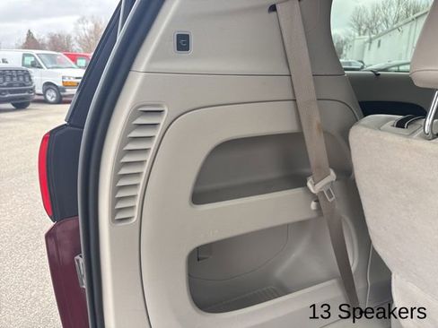 Used 2018 Chrysler Pacifica Touring-L Plus FWD image 23