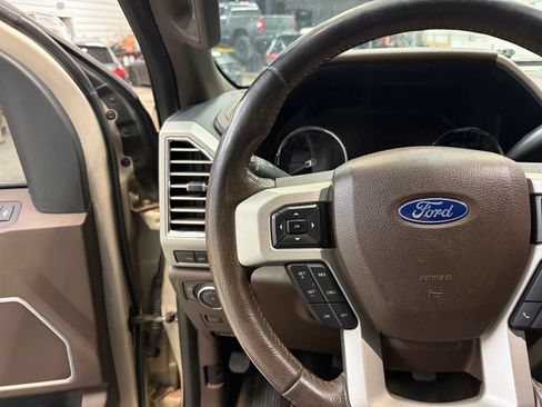 Used 2018 Ford F250 King Ranch w/ King Ranch Ultimate Package AWD/4WD image 16