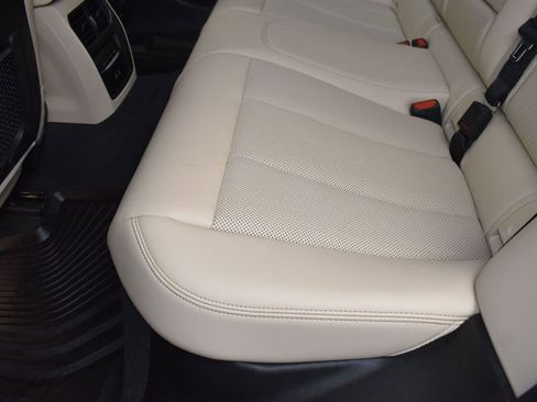 Used 2023 BMW 330i xDrive Sedan w/ Driving Assistance Package image 16