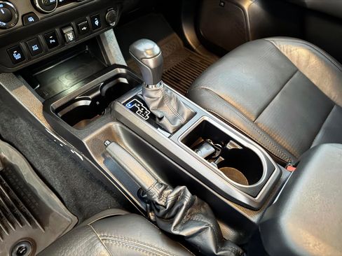 Used 2022 Toyota Tacoma image 16