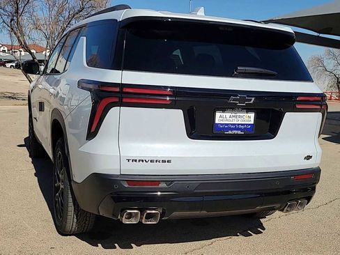 New 2026 Chevrolet Traverse LT w/ Enhanced Driving Package FWD image 8