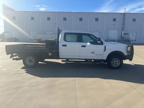 Used 2019 Ford F350 XL w/ Power Equipment Group image 4
