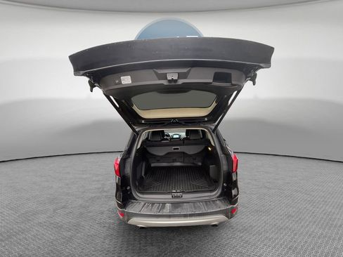 Used 2019 Ford Escape Titanium image 24