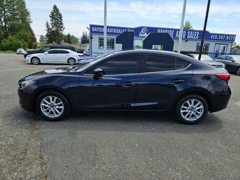 Used 2016 MAZDA MAZDA3 i Sport w/ Preferred Equipment Package FWD image 2