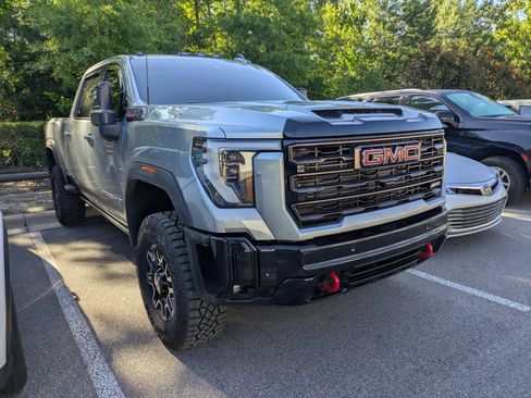 Used 2026 GMC Sierra 2500 AT4X AWD/4WD image 1