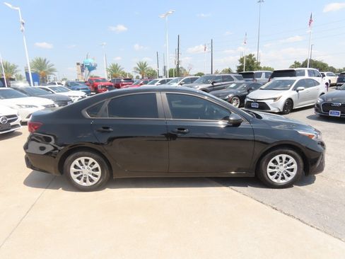 Used 2024 Kia Forte LX FWD image 10