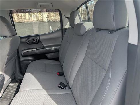Used 2021 Toyota Tacoma SR5 AWD/4WD image 21