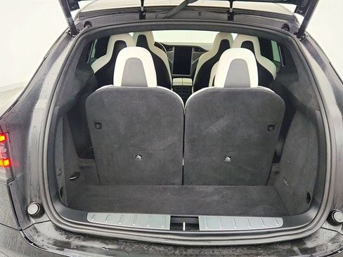 Used 2018 Tesla Model X P100D image 27