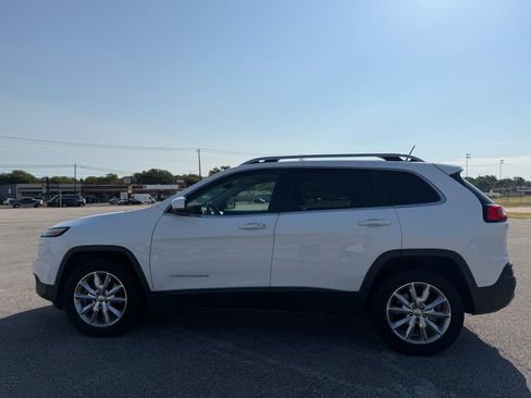 Used 2015 Jeep Cherokee Limited w/ Trailer Tow Group AWD/4WD image 6